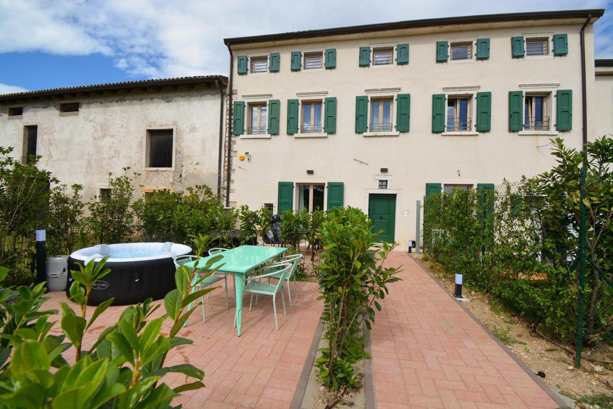 Residence Corte Bellebarbe Rivoli Veronese Exterior foto